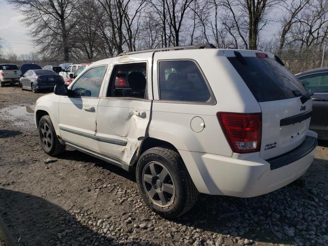 1J8GR48K48C102552 - 2008 JEEP GRAND CHER LAREDO WHITE photo 2