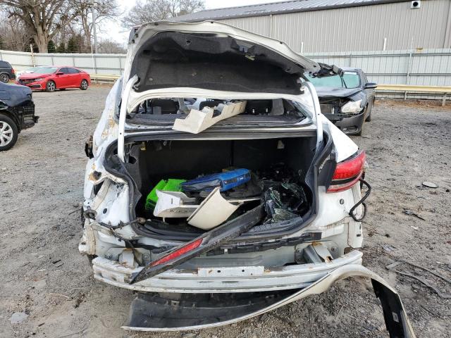 3FA6P0HD1JR216248 - 2018 FORD FUSION SE WHITE photo 6