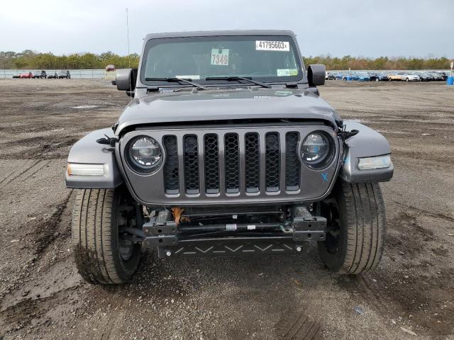 1C4JJXP61MW674875 - 2021 JEEP WRANGLER U SAHARA 4XE GRAY photo 5