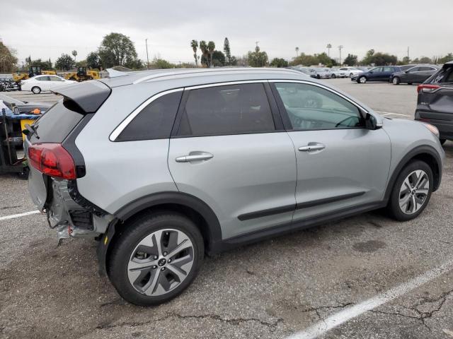 KNDCC3LG1K5009942 - 2019 KIA NIRO EX SILVER photo 3