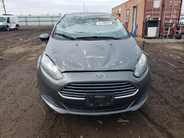 3FADP4BJ1HM103517 - 2017 FORD FIESTA SE GRAY photo 5