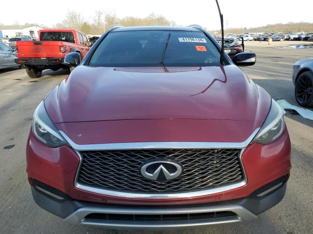 SJKCH5CR7JA059911 - 2018 INFINITI QX30 BASE RED photo 5