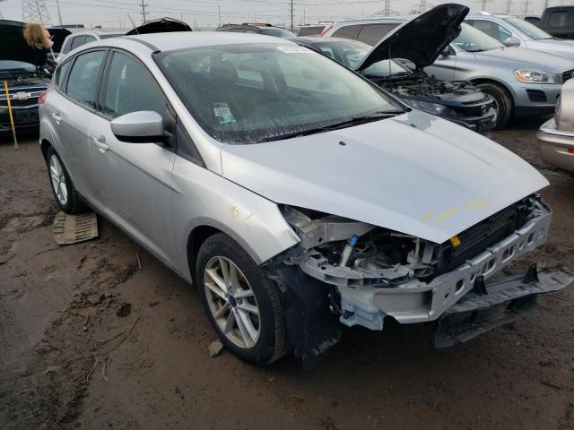 1FADP3K2XJL224914 - 2018 FORD FOCUS SE SILVER photo 4