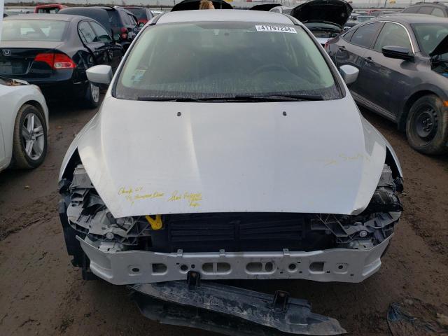 1FADP3K2XJL224914 - 2018 FORD FOCUS SE SILVER photo 5