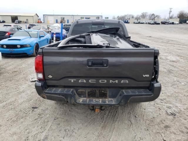 3TMDZ5BN0JM051395 - 2018 TOYOTA TACOMA DOUBLE CAB 灰色 照片 6