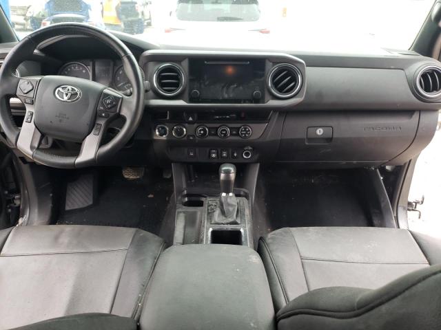 3TMDZ5BN0JM051395 - 2018 TOYOTA TACOMA DOUBLE CAB 灰色 照片 8