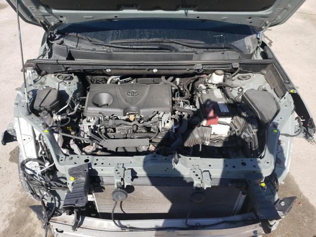 2T3P1RFV1MW239934 - 2021 TOYOTA RAV4 XLE SILVER photo 12