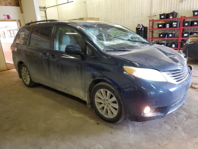 5TDDK3DC7CS048498 - 2012 TOYOTA SIENNA XLE BLUE photo 4