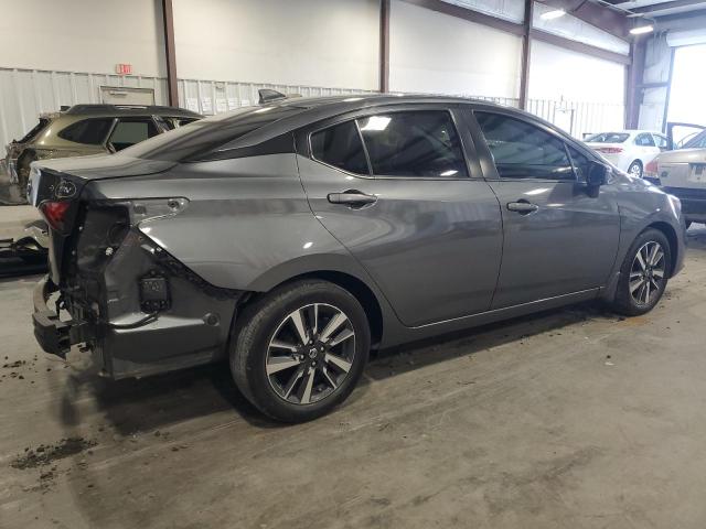 3N1CN8EV9LL876674 - 2020 NISSAN VERSA SV GRAY photo 3