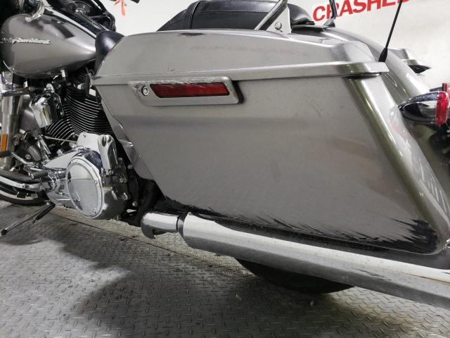 1HD1KHC19HB613069 - 2017 HARLEY-DAVIDSON FLTRX ROAD GLIDE SILVER photo 10