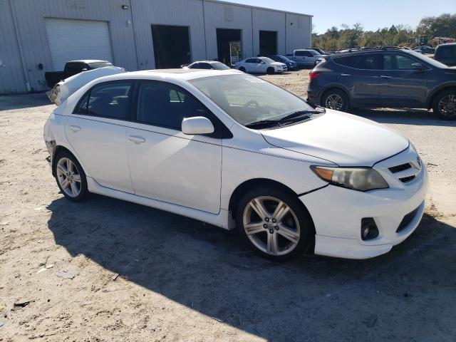 5YFBU4EE9DP129696 - 2013 TOYOTA COROLLA BASE WHITE photo 4