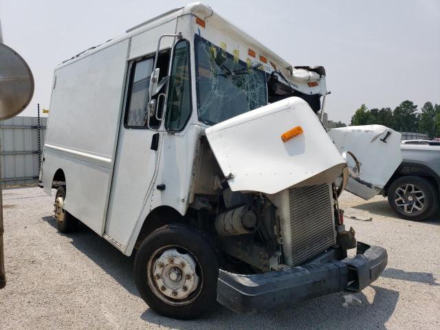 4UZAANCP14CL85348 - 2004 FREIGHTLINER CHASSIS M LINE WALK-IN VAN WHITE photo 1