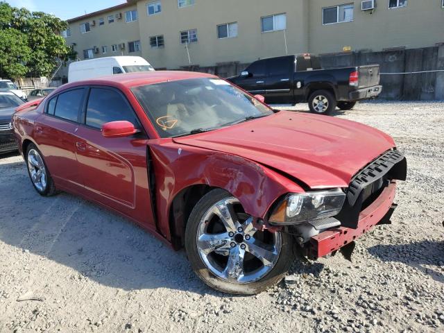 2C3CDXHG6DH526666 - 2013 DODGE CHARGER SXT RED photo 4