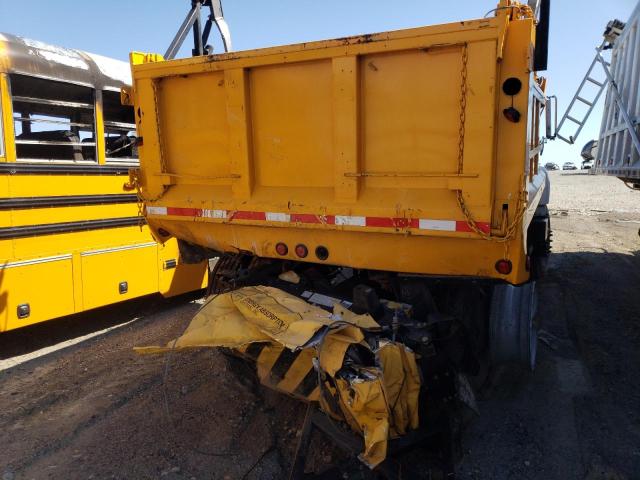 1GDK7H1C82J511900 - 2002 GMC C-SERIES C7H042 YELLOW photo 6