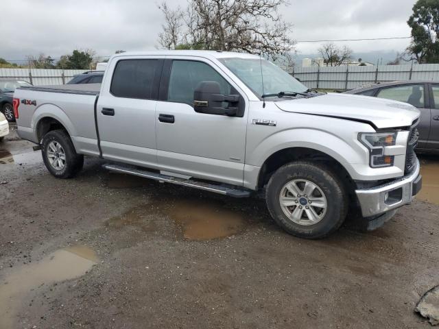 1FTFW1EG3HKC85569 - 2017 FORD F150 SUPERCREW SILVER photo 4