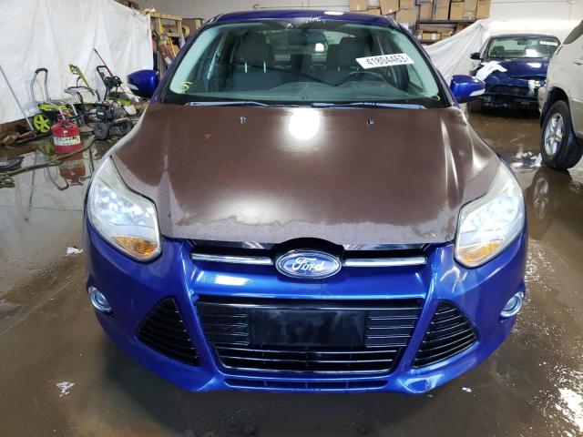 1FAHP3H21CL283040 - 2012 FORD FOCUS SEL BLUE photo 5