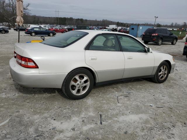 JT8BF28G215109745 - 2001 LEXUS ES 300 WHITE photo 3