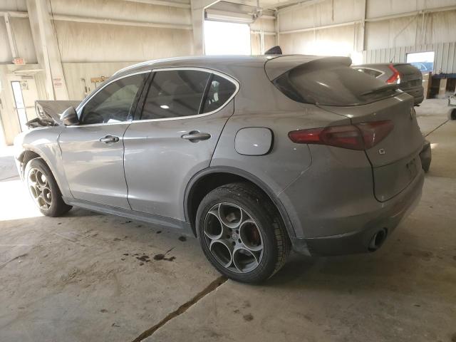 ZASFAKBNXJ7B80163 - 2018 ALFA ROMEO STELVIO TI ნაცრისფერი ფოტო 2