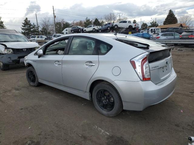 JTDKN3DU7F1961285 - 2015 TOYOTA PRIUS SILVER photo 2