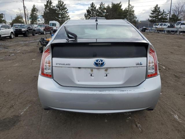 JTDKN3DU7F1961285 - 2015 TOYOTA PRIUS SILVER photo 6