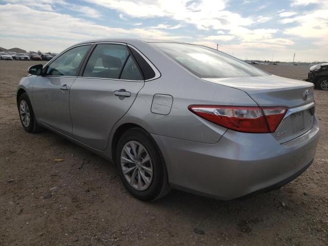 4T4BF1FK5FR452714 - 2015 TOYOTA CAMRY LE SILVER photo 2