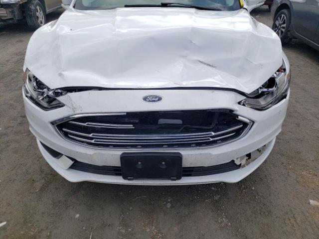 3FA6P0LU7JR270161 - 2018 FORD FUSION SE HYBRID WHITE photo 11