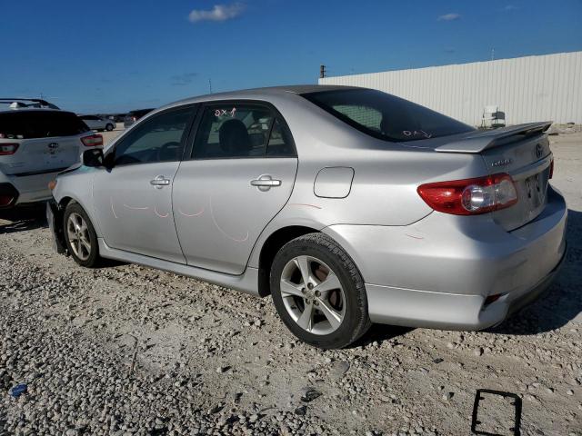 2T1BU4EE0BC567780 - 2011 TOYOTA COROLLA BASE SILVER photo 2