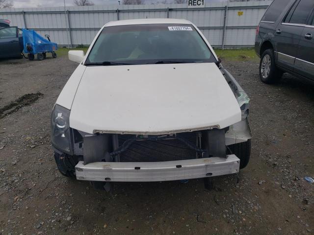 1G6DM57T260140386 - 2006 CADILLAC CTS WHITE photo 5