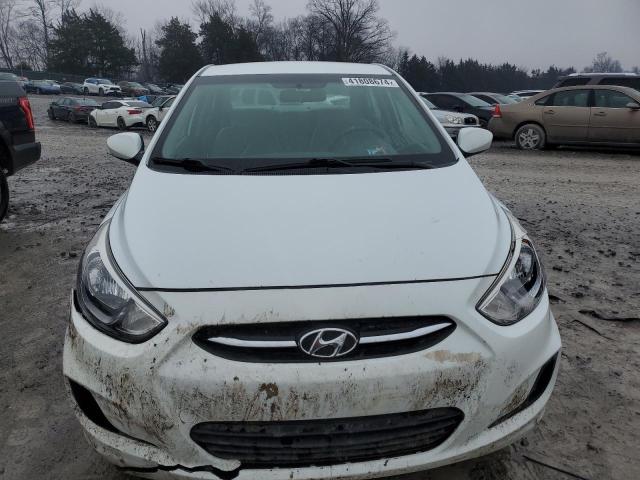 KMHCT4AE5HU243356 - 2017 HYUNDAI ACCENT SE WHITE photo 5