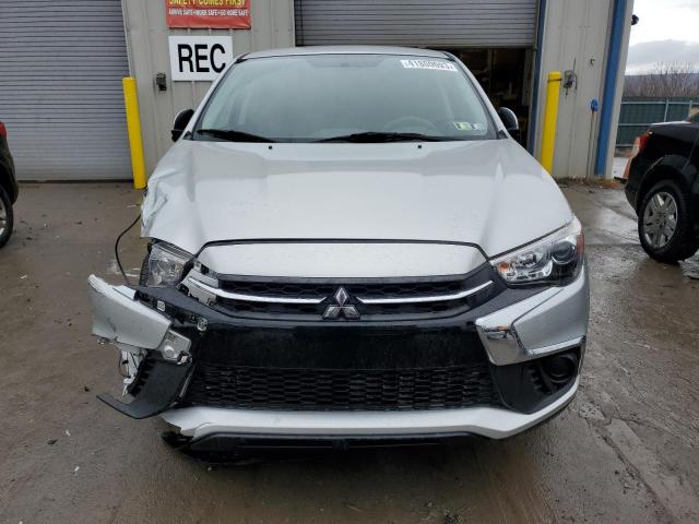 JA4AR3AU9JU025741 - 2018 MITSUBISHI OUTLANDER ES 银色 照片 5