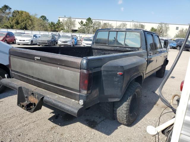 1FTJW35F4TEA39098 - 1996 FORD F350 BLACK photo 3