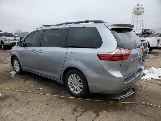 5TDYK3DC7GS760632 - 2016 TOYOTA SIENNA XLE SILVER photo 2