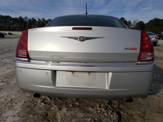 2C3LA63H68H225176 - 2008 CHRYSLER 300C SILVER photo 6