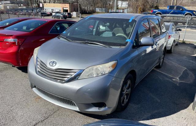 5TDKK3DC9CS234728 - 2012 TOYOTA SIENNA LE GRAY photo 2