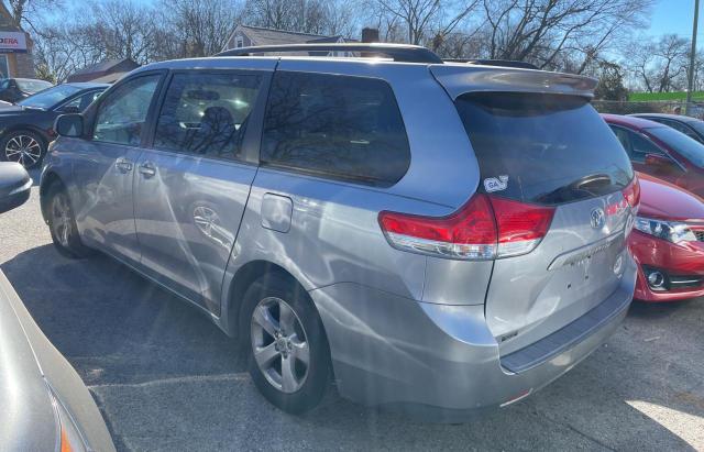 5TDKK3DC9CS234728 - 2012 TOYOTA SIENNA LE GRAY photo 3