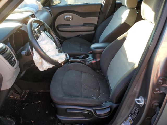 KNDJN2A25F7186006 - 2015 KIA SOUL GRAY photo 7