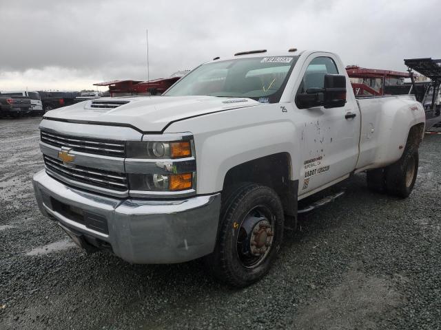 1GC3KYEY9HZ381228 - 2017 CHEVROLET SILVERADO WHITE photo 2