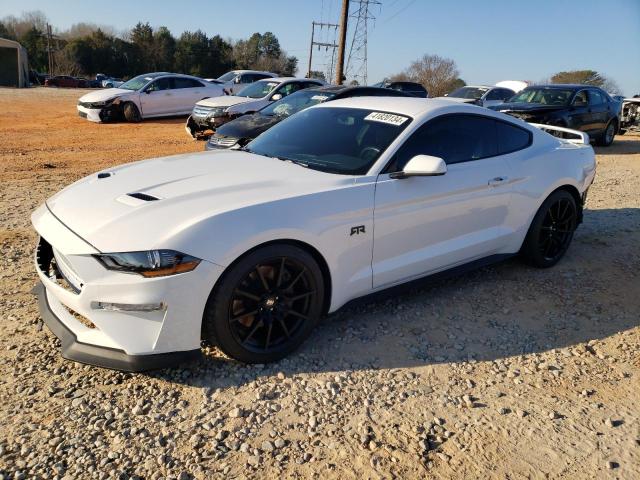 1FA6P8CF9K5203114 - 2019 FORD MUSTANG GT WHITE photo 1