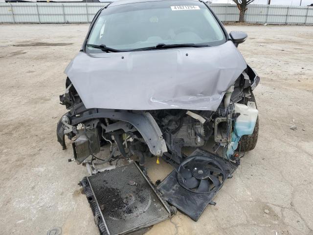 3FADP4BJ0EM220193 - 2014 FORD FIESTA SE GRAY photo 5