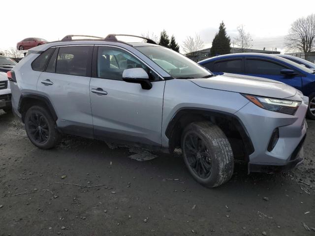 2T3T6RFV3NW030163 - 2022 TOYOTA RAV4 SE SILVER photo 4