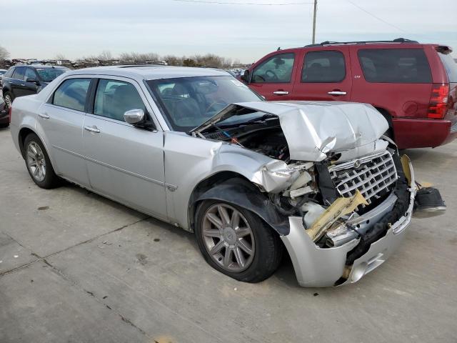 2C3JA63HX5H524902 - 2005 CHRYSLER 300C SILVER photo 4