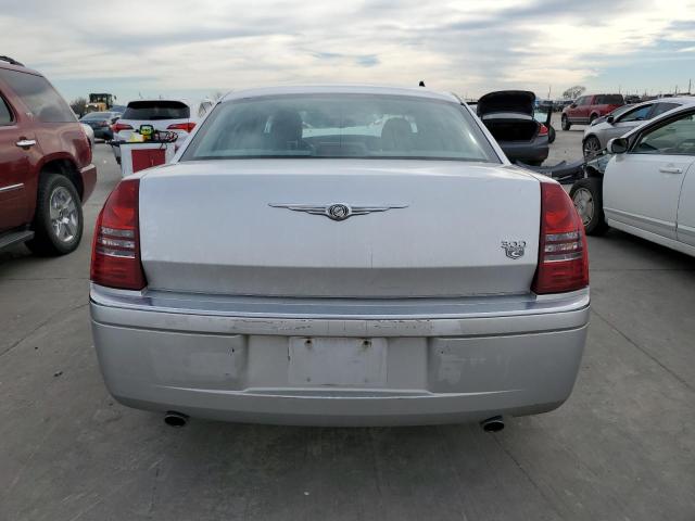 2C3JA63HX5H524902 - 2005 CHRYSLER 300C SILVER photo 6