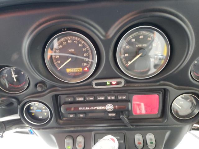 1HD1FCW145Y670677 - 2005 HARLEY-DAVIDSON FLHTCUI 黑色 照片 8