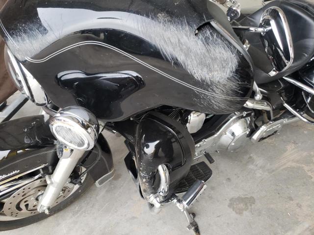 1HD1FCW145Y670677 - 2005 HARLEY-DAVIDSON FLHTCUI 黑色 照片 9