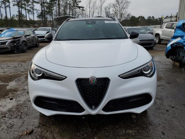 ZASPAKBN4N7D45893 - 2022 ALFA ROMEO STELVIO TI WHITE photo 5