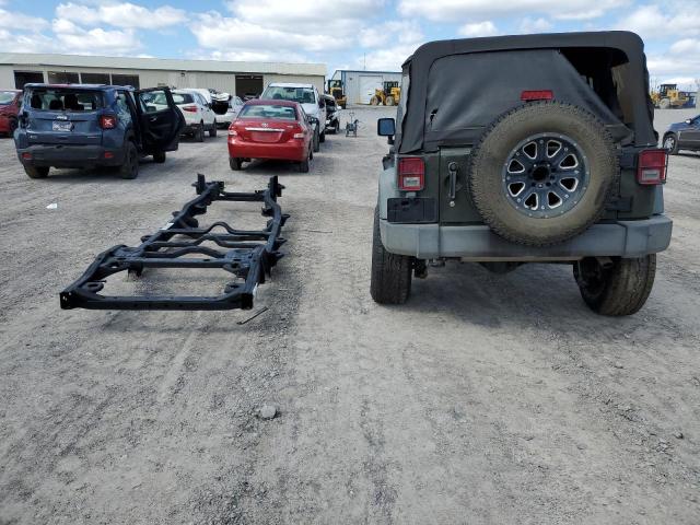 1C4BJWDG8FL588897 - 2015 JEEP WRANGLER U SPORT მწვანე ფოტო 6