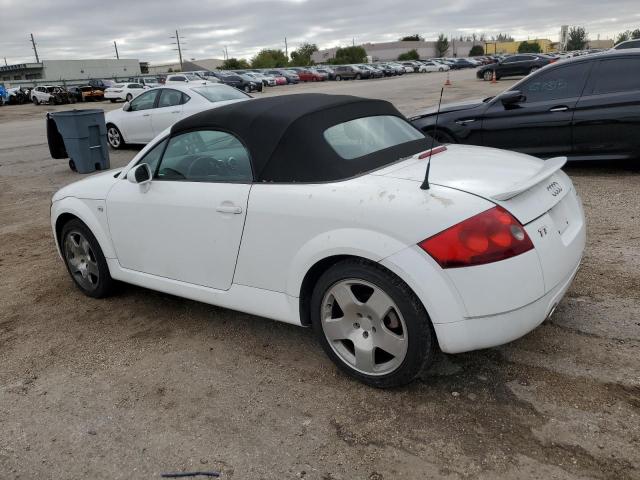 TRUUT28N031017633 - 2003 AUDI TT QUATTRO WHITE photo 2