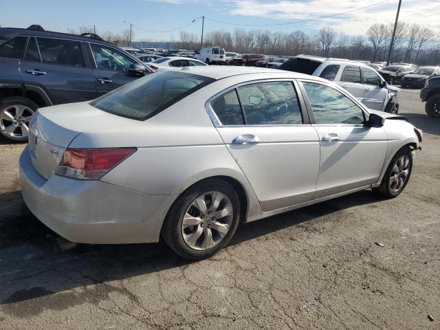 1HGCP3F83AA005570 - 2010 HONDA ACCORD EXL WHITE photo 3