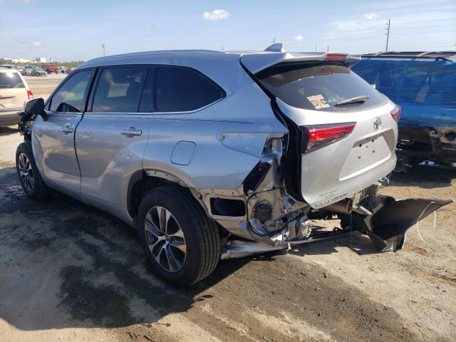 5TDHZRAH9NS119249 - 2022 TOYOTA HIGHLANDER XLE SILVER photo 2