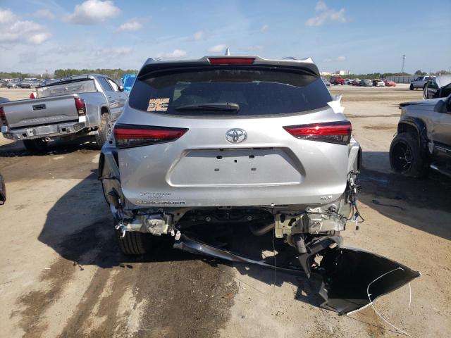 5TDHZRAH9NS119249 - 2022 TOYOTA HIGHLANDER XLE SILVER photo 6